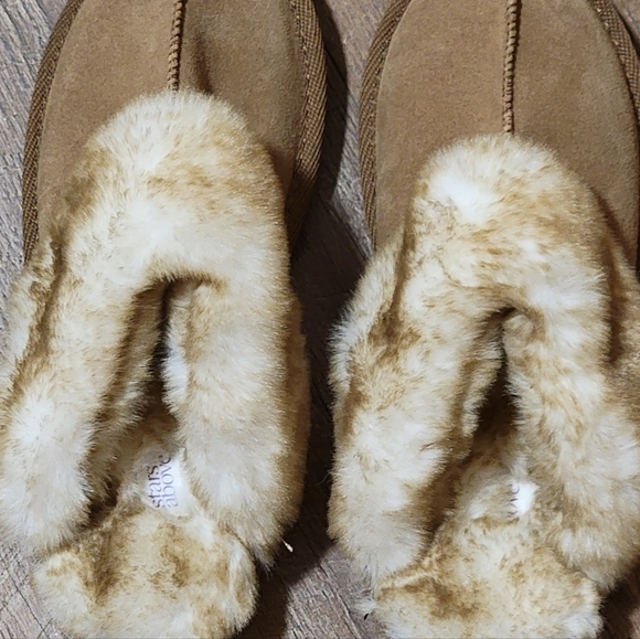 Stars Above Faux fur Lined suede slippers - Picture 2 of 5